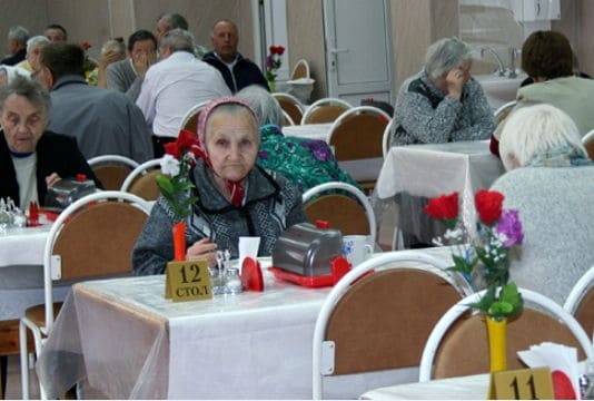 хорошая еда в доме престарелых хорошая еда в доме престарелых